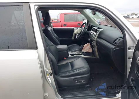 2010 Toyota 4Runner Limited V6 z USA, uszkodzony, nr VIN JTEZU5JR8A5011298